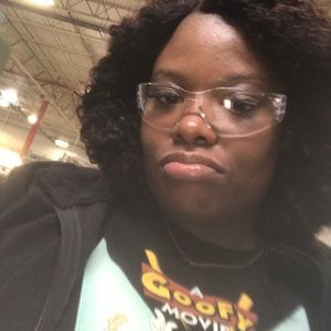 Meet your Posher, Dana